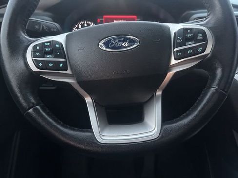 Used 2022 Ford Explorer XLT w/ Equipment Group 202A image 14