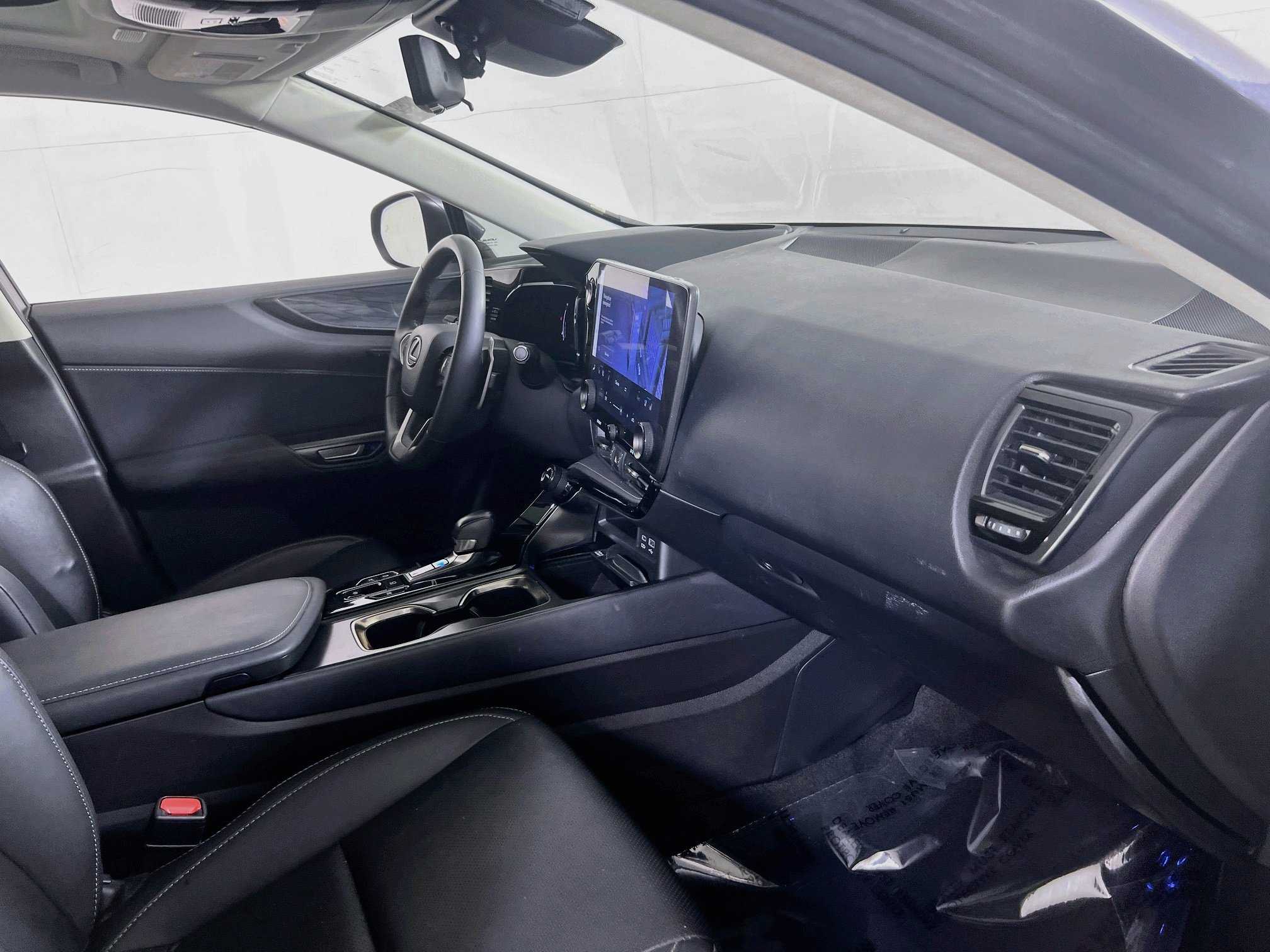 Used 2023 Lexus NX 350h AWD w/ Towing Package (2000 Lbs) image 28