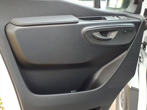 New 2025 Mercedes-Benz Sprinter 2500 image 10