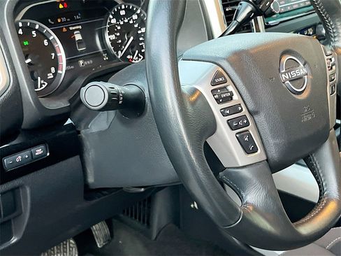 Used 2024 Nissan Titan SV w/ SV Convenience Package image 10