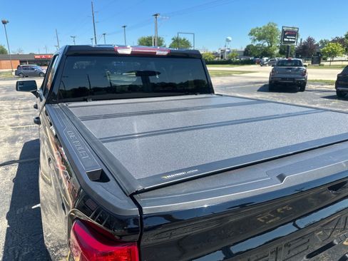 Used 2025 Chevrolet Silverado 1500 Custom w/ Turbomax Blackout Package AWD/4WD image 5