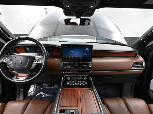 Used 2024 Lincoln Navigator L Reserve w/ Equipment Group 201A image 26