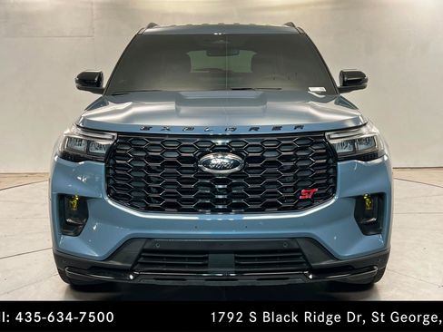 Used 2025 Ford Explorer ST AWD/4WD image 8