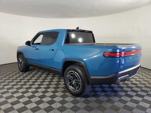 Used 2025 Rivian R1T Adventure image 5
