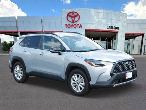 Certified 2025 Toyota Corolla Cross LE AWD/4WD image 2