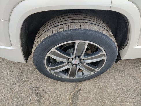 Used 2018 GMC Acadia Denali w/ Technology Package image 15