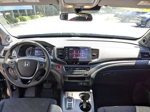 Certified 2023 Honda Ridgeline Sport image 16