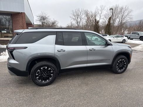 Used 2025 Chevrolet Traverse Z71 w/ Driver Confidence Package image 10