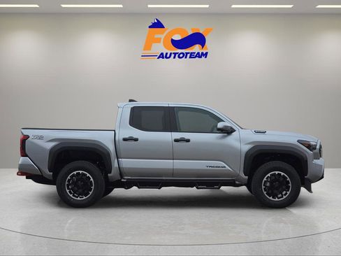 New 2026 Toyota Tacoma TRD Off-Road image 6