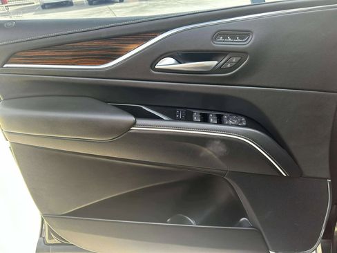 Used 2023 Cadillac Escalade ESV Premium Luxury w/ LPO, Radiant Package image 7