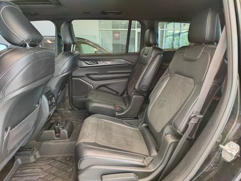 Used 2021 Jeep Grand Cherokee L Laredo AWD/4WD image 10