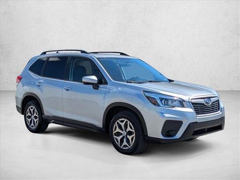 Used 2019 Subaru Forester Premium w/ Popular Package #1 AWD/4WD image 3