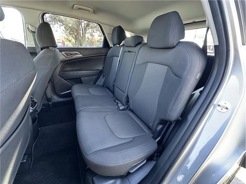 Used 2024 Kia Sportage LX image 16