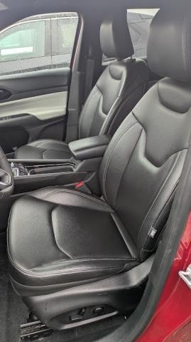Used 2025 Jeep Compass Limited AWD/4WD image 7