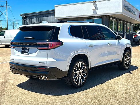 Used 2026 GMC Acadia Denali Ultimate FWD image 8