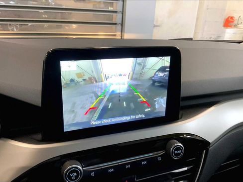 Used 2021 Ford Escape SE image 27