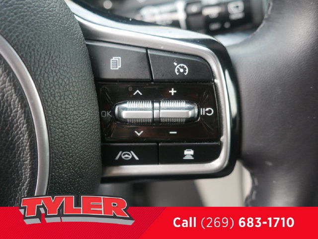 Used 2024 Kia Carnival SX Prestige FWD image 26
