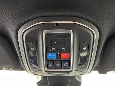 Used 2026 Jeep Cherokee Overland AWD/4WD image 37