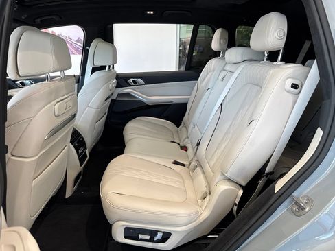 Used 2024 BMW X7 xDrive40i w/ M Sport Package AWD/4WD image 40