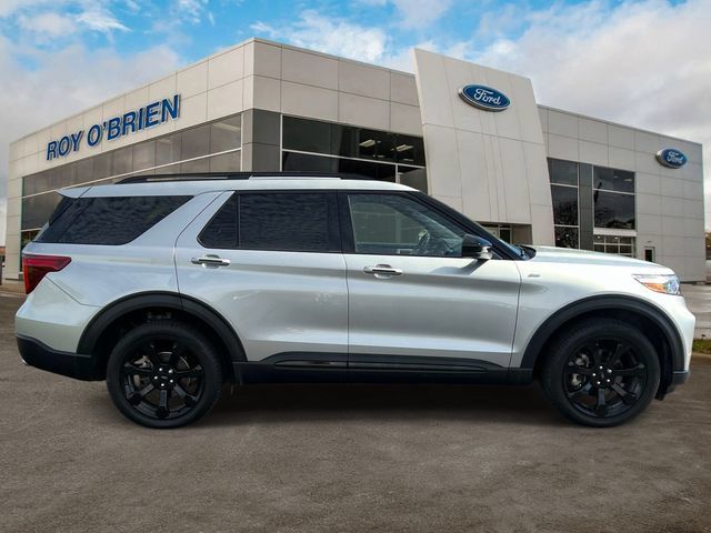 Certified 2024 Ford Explorer ST-Line w/ Class IV Trailer Tow Package AWD/4WD image 6