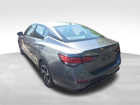 Used 2024 Nissan Sentra SV FWD image 3