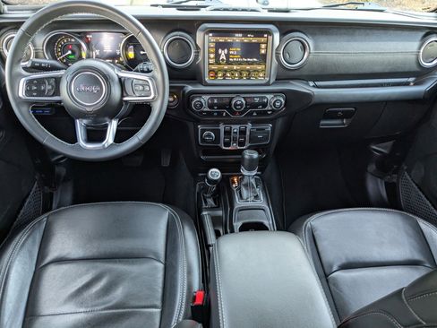 Used 2023 Jeep Wrangler Sahara image 26