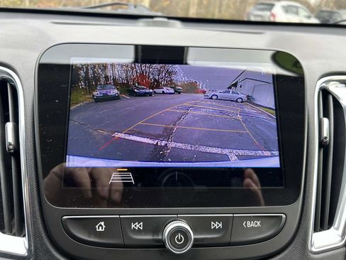 Used 2019 Chevrolet Malibu LT image 24