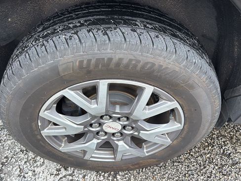 Used 2020 GMC Acadia SLT FWD image 10