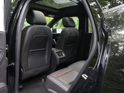 Certified 2021 Chevrolet Blazer RS w/ Enhanced Convenience Package AWD/4WD image 50