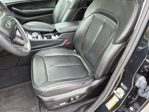 Used 2023 Jeep Grand Cherokee Limited w/ Black Appearance Package AWD/4WD image 24