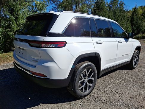 New 2025 Jeep Grand Cherokee Limited w/ Trailer Tow Package image 4