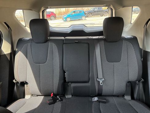 Used 2017 Chevrolet Equinox LS image 19