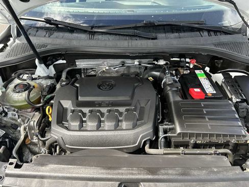 Used 2021 Volkswagen Tiguan SEL FWD image 17