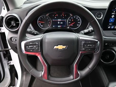Used 2025 Chevrolet Blazer LT AWD/4WD image 22