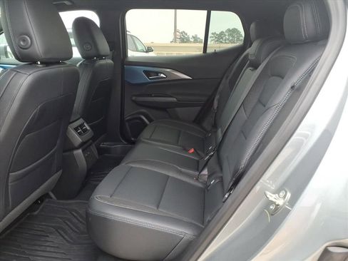 New 2025 Chevrolet Equinox EV LT w/ Convenience Package II image 13