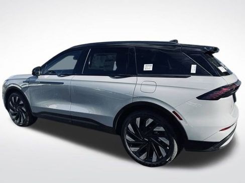 New 2026 Lincoln Nautilus Reserve w/ Jet Appearance Package image 6