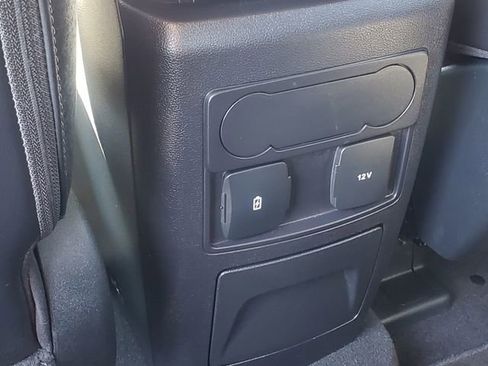 Used 2024 Ford Explorer XLT w/ Equipment Group 202A image 31