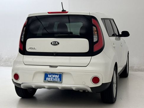 Used 2017 Kia Soul + w/ Primo Package FWD image 9
