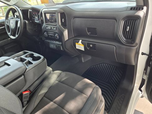Certified 2025 Chevrolet Silverado 1500 Custom Trail Boss w/ Dark Appearance Package AWD/4WD image 23