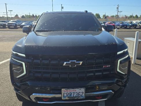 Used 2025 Chevrolet Tahoe Z71 w/ Sun And Tow Package AWD/4WD image 9