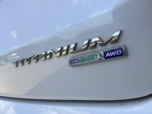 Used 2019 Ford Edge Titanium w/ Equipment Group 301A AWD/4WD image 12
