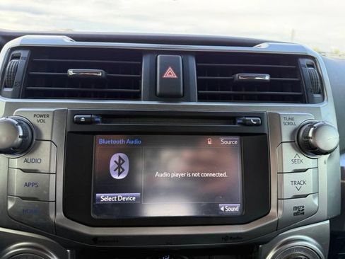 Used 2014 Toyota 4Runner SR5 AWD/4WD image 21