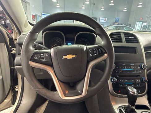 Used 2014 Chevrolet Malibu LS FWD image 17