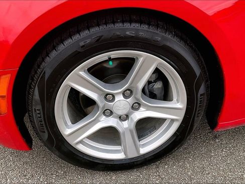 Used 2020 Chevrolet Camaro LT RWD image 8