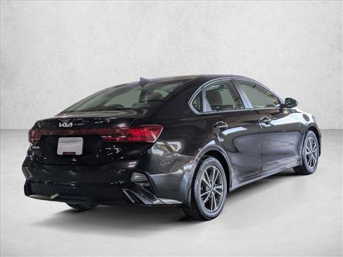 Used 2022 Kia Forte LXS image 5