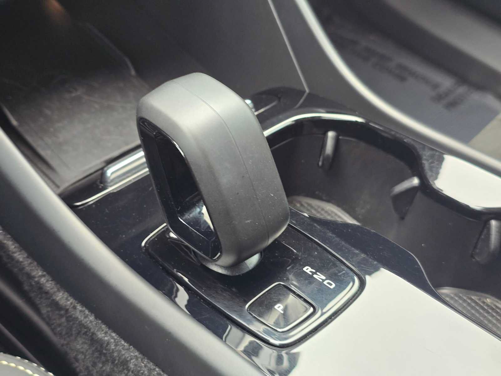 Used 2023 Volvo XC40 Recharge Ultimate AWD/4WD image 29
