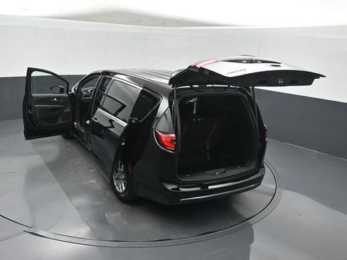 Used 2026 Chrysler Pacifica Select FWD image 58