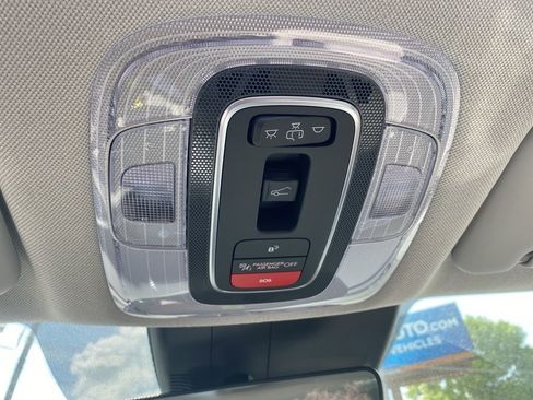 New 2025 Hyundai Elantra Limited FWD image 20