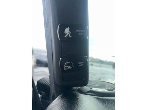 Used 2018 Jeep Wrangler Unlimited Rubicon w/ Dual Top Group image 14