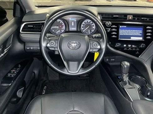 Certified 2018 Toyota Camry SE image 14